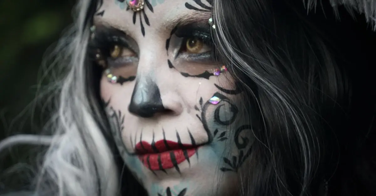 Cómo hacer un disfraz de Halloween fácil y sorprendente